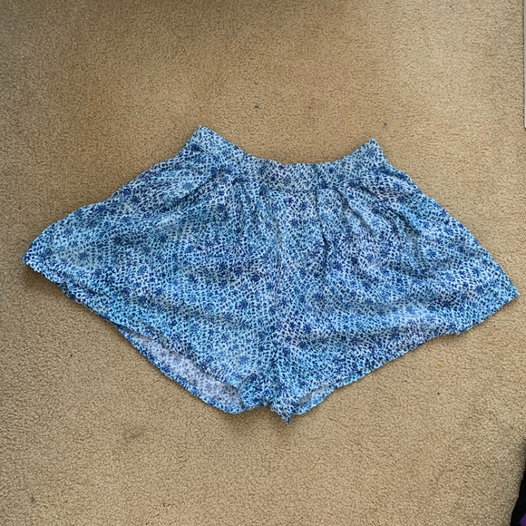 Bethany Mota floral wide leg shorts - Picture 2 of 3